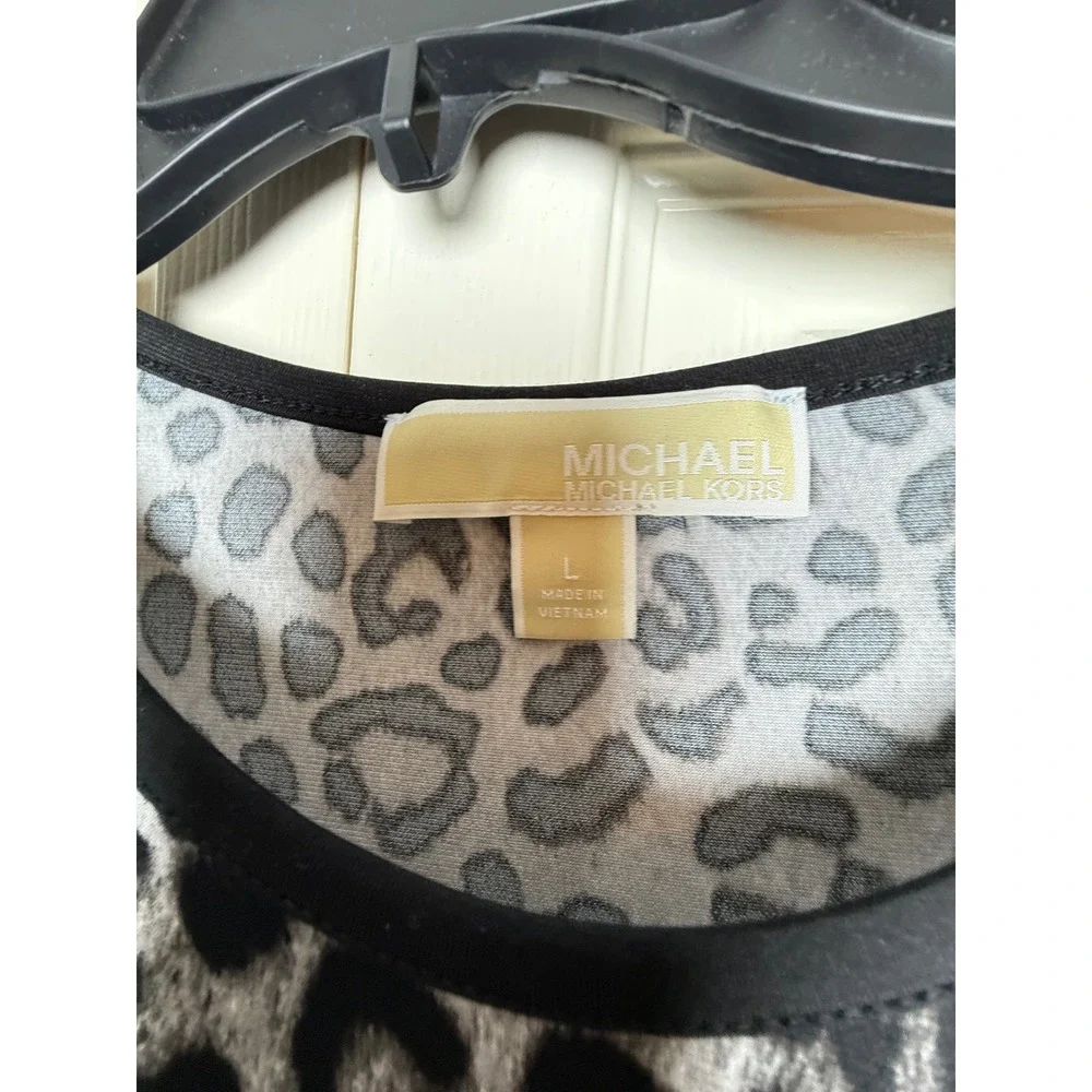 Michael Kors Womens Grey Leopard Print Bell Sleeve Crew Neck Blouse Top Large‎